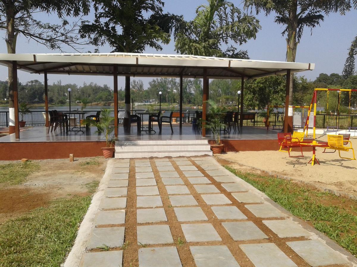 Savshanti Lake Resort สปุถะระ ภายนอก รูปภาพ